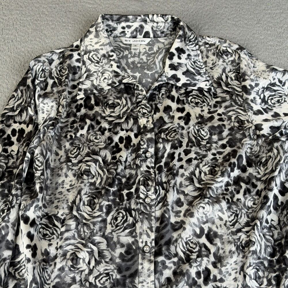 ST. JOHN Blouse Womens 14 Black White Floral Silk Career Top Faux Pearl Buttons